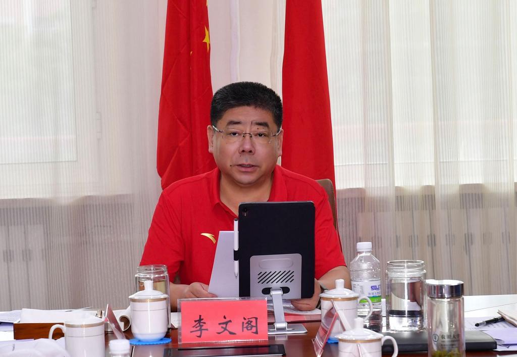 在新文科赛道正高级组的激烈角逐中表现