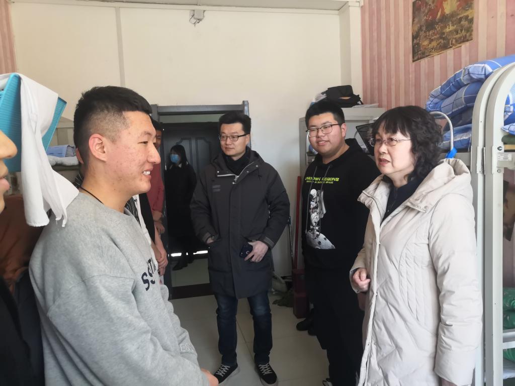 激励同学们以更积极的精神面貌投入到校